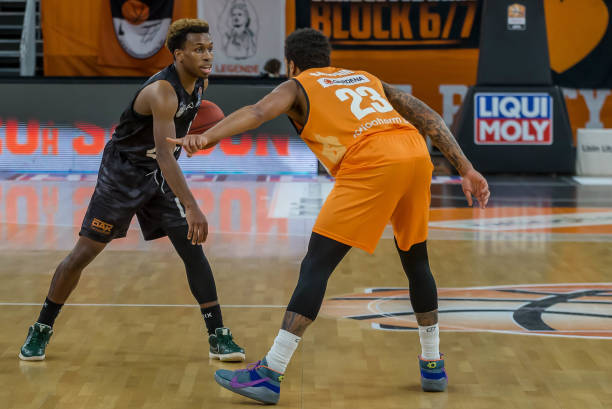 为狼堡带来 为狼堡带来