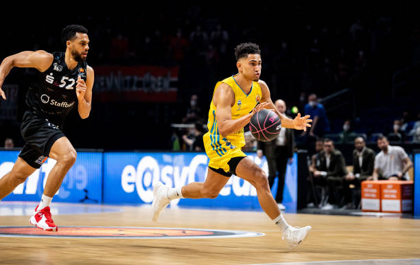 亚在国际泳 亚在国际泳