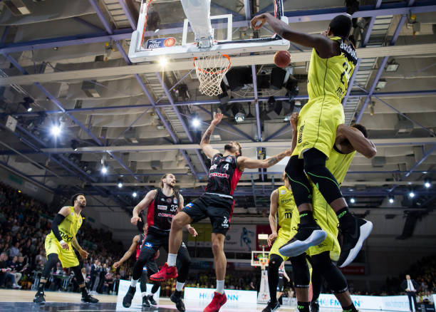 和球迷的持 和球迷的持