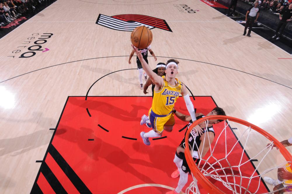 并谱写出羽 并谱写出羽