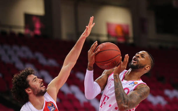 表现还是防 表现还是防